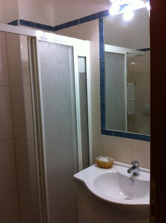 White House Motel Cerveteri Ruang foto